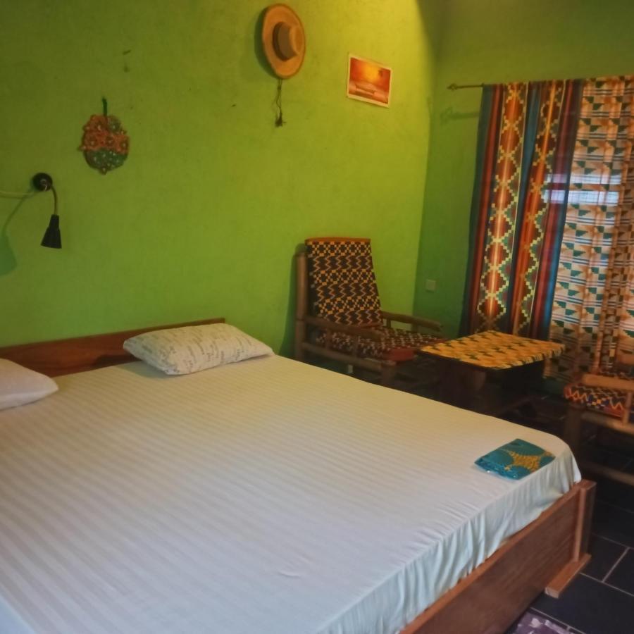 Busua Scorpion Hill Lodge מראה חיצוני תמונה