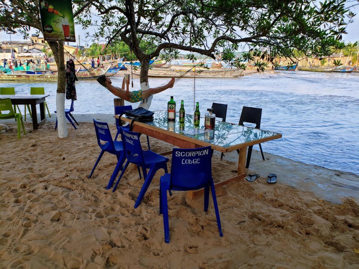 Busua Scorpion Hill Lodge מראה חיצוני תמונה