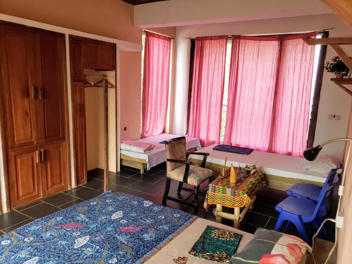 Busua Scorpion Hill Lodge מראה חיצוני תמונה