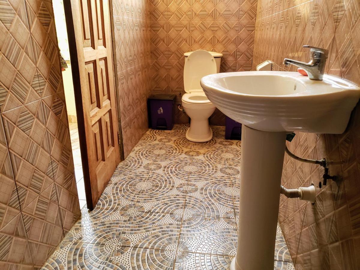 Busua Scorpion Hill Lodge מראה חיצוני תמונה